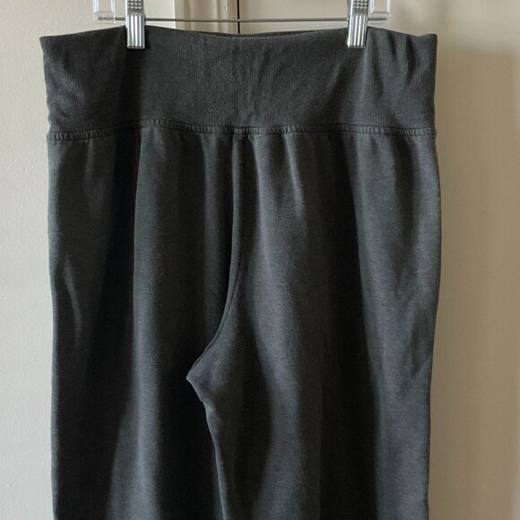 Athleta Coaster Luxe High-Rise Jogger – Elm Green – Medium Tall - Picture 12 of 14